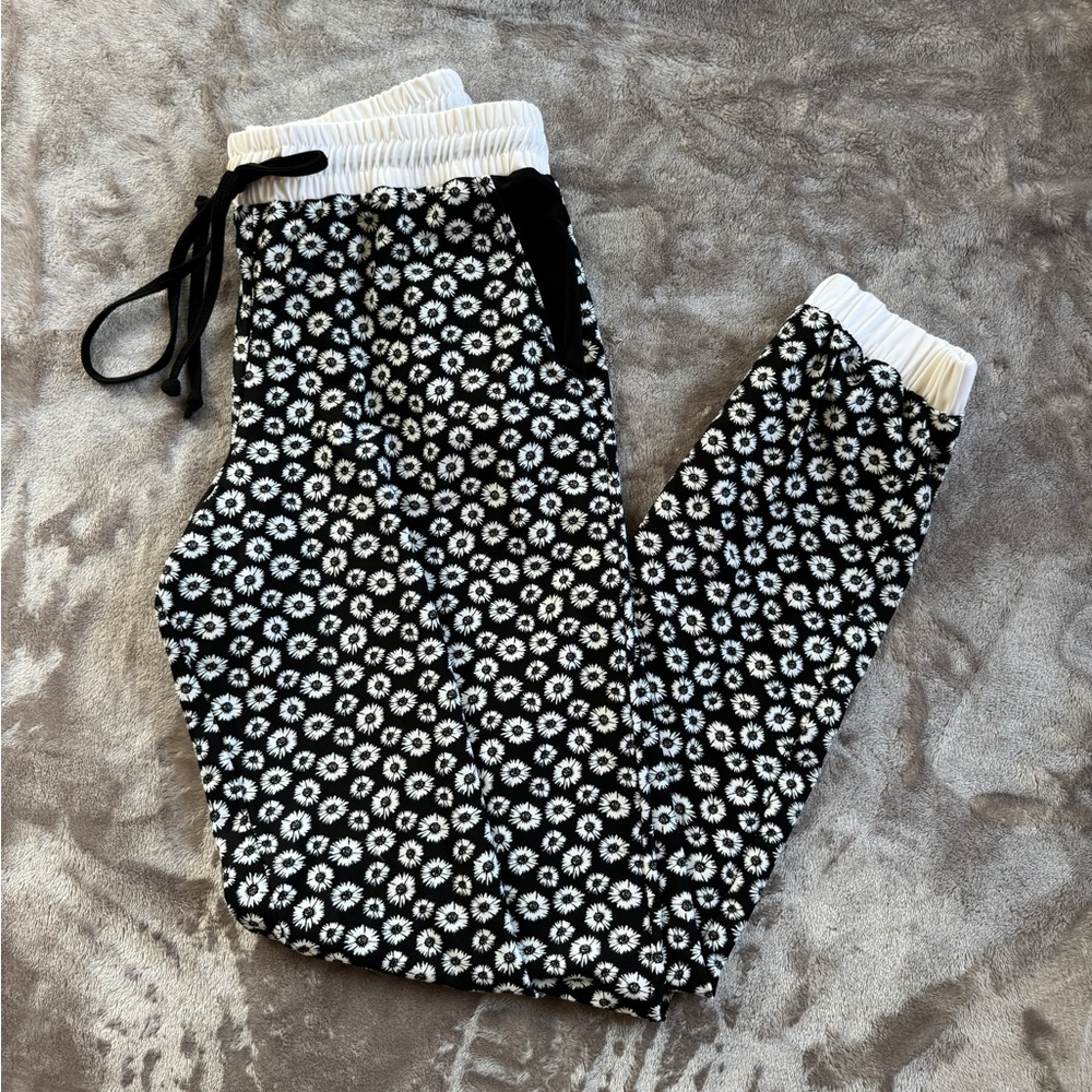 Flower joggers
